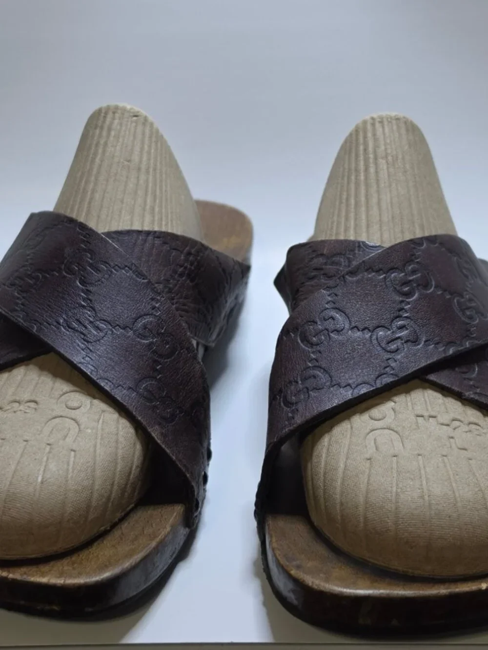 Gucci Guccissima Leather GG Monogram Wooden Cross Over Slide Sandals Sz. 9.5 USA